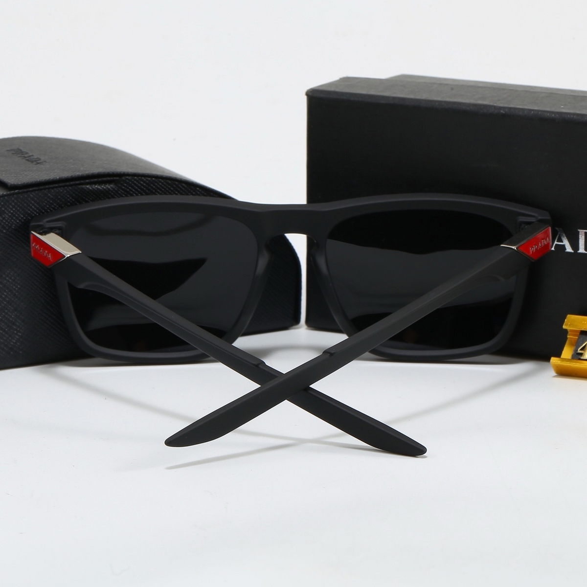 Stylish polarized sunglasses available in 5 colors