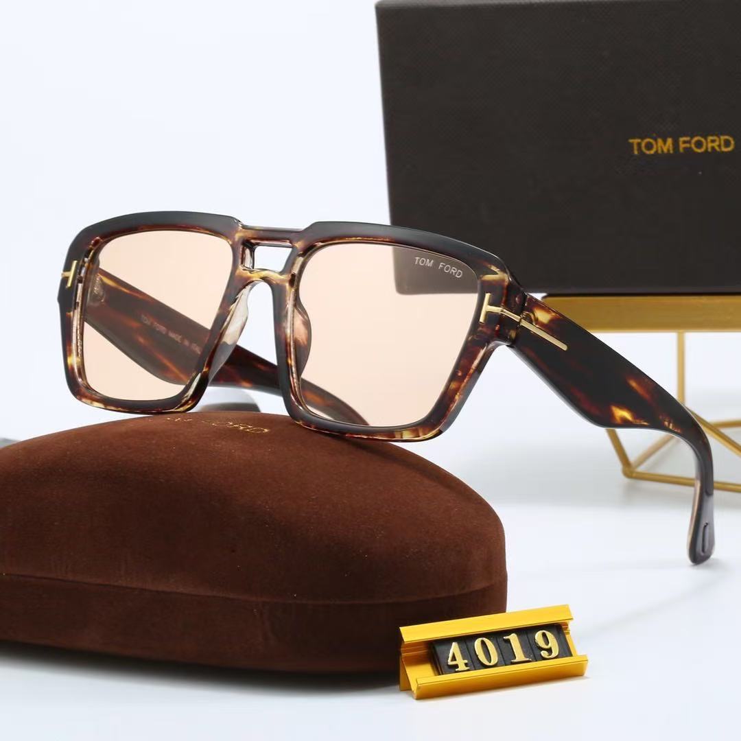 New Trendy Sunglasses in 4 Colors 4019