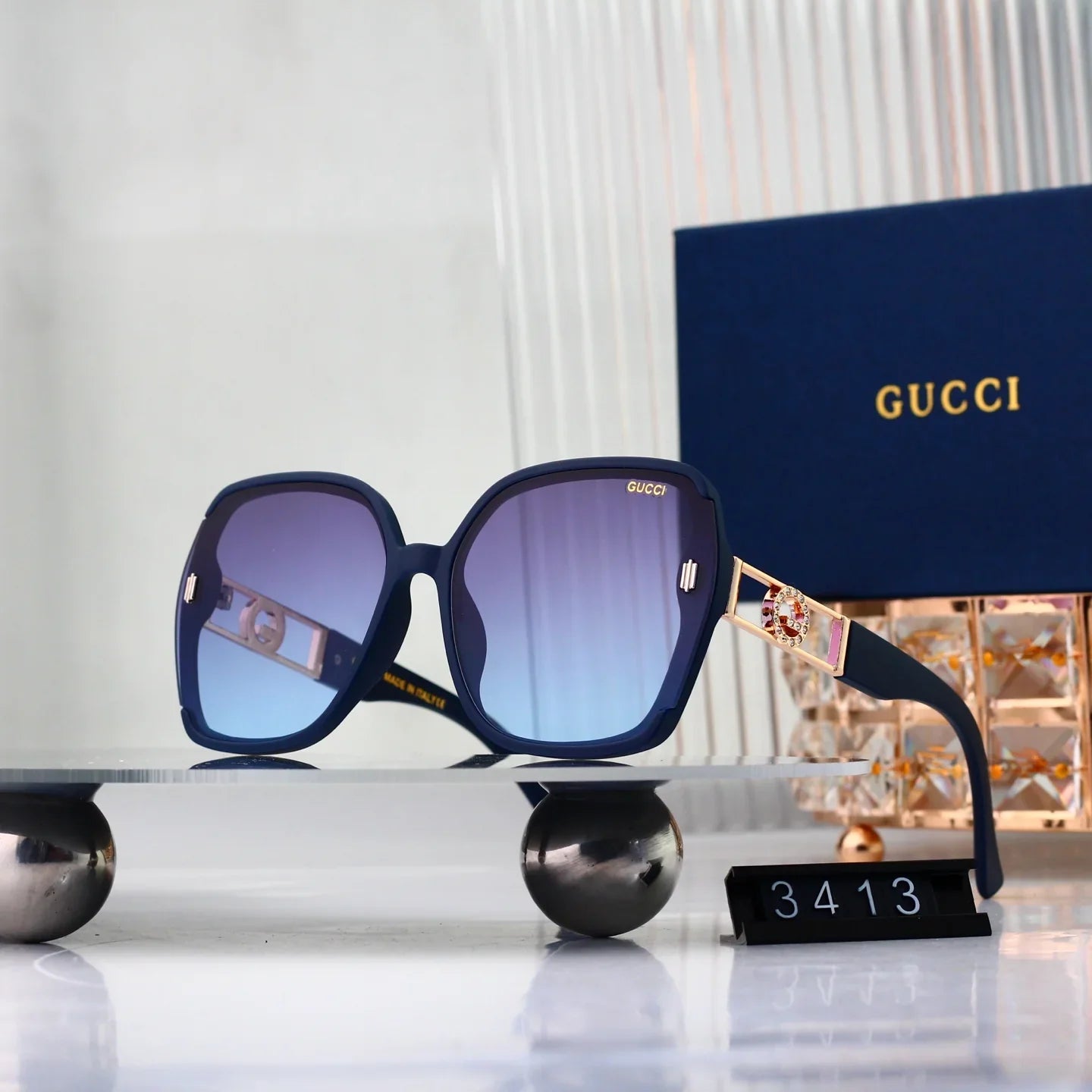 Full frame square sunglasses