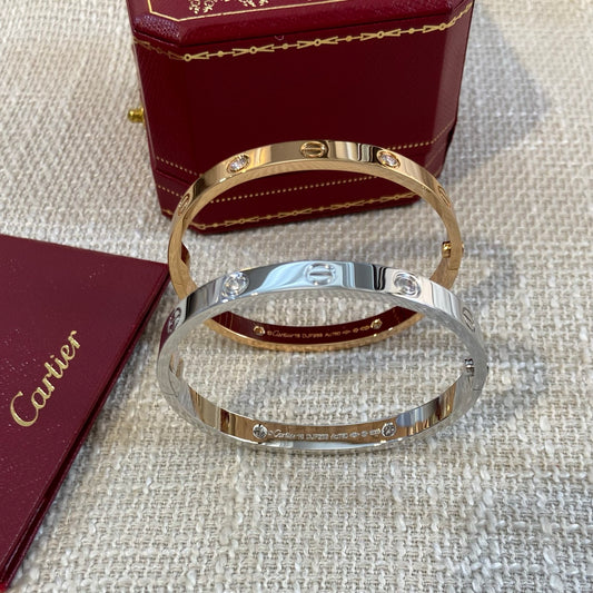 Wide-version LOVE bracelet with four diamonds