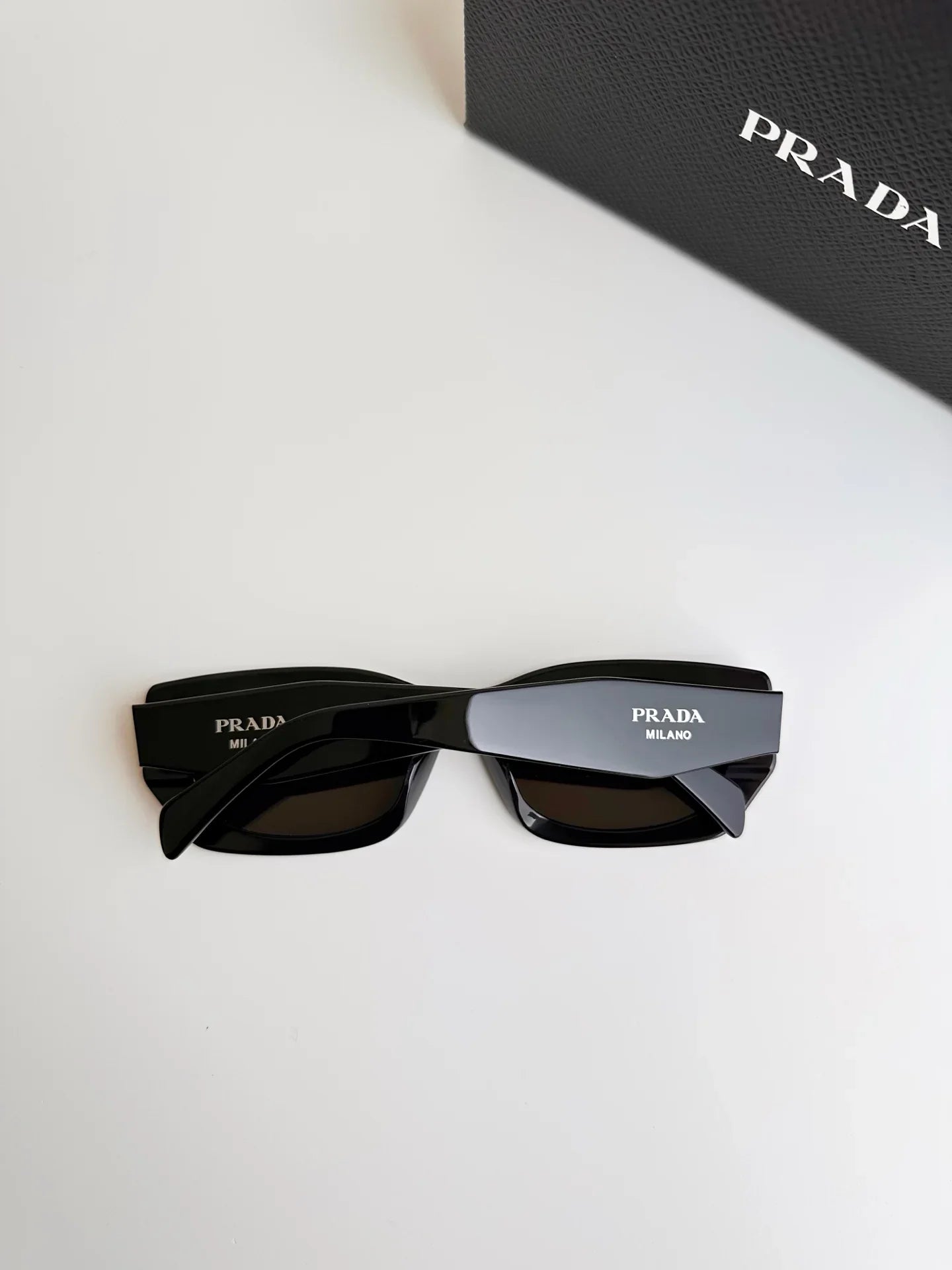 4 colors polygonal square frame sunglasses P00090