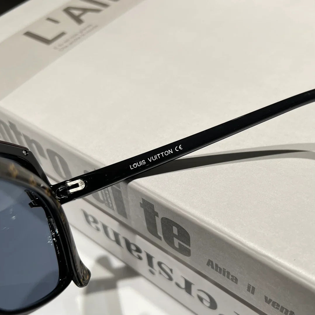 4 Colors Hot Sunglasses  8354
