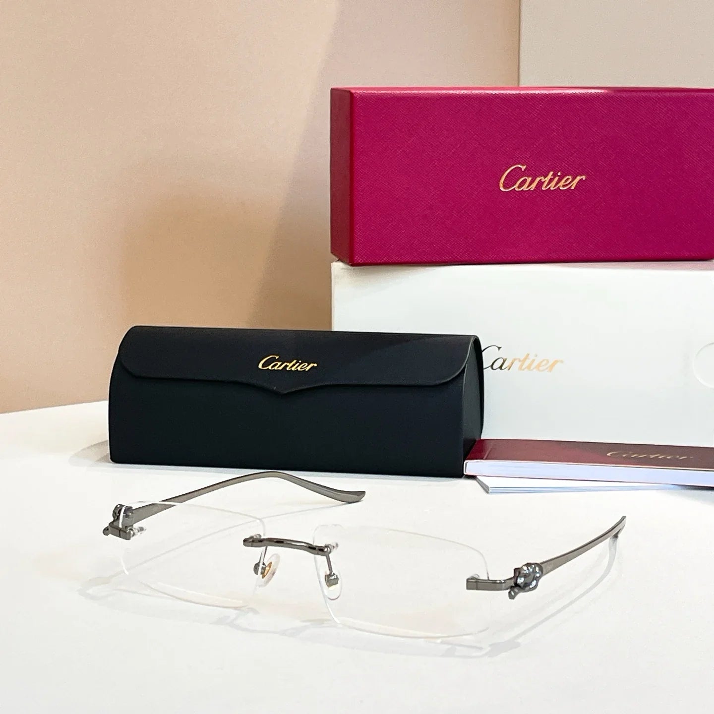 Metal frameless sunglasses