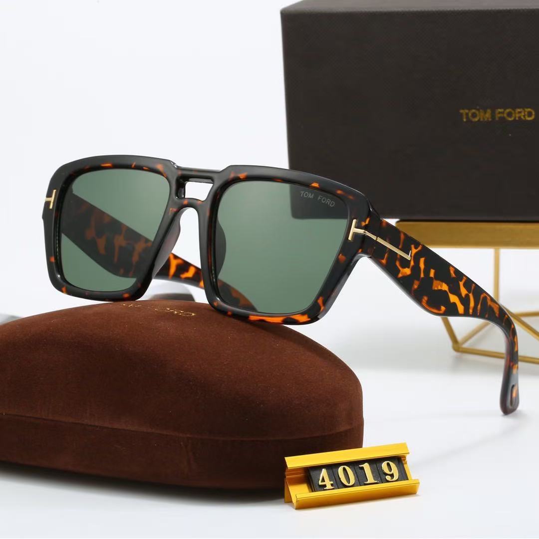 New Trendy Sunglasses in 4 Colors 4019