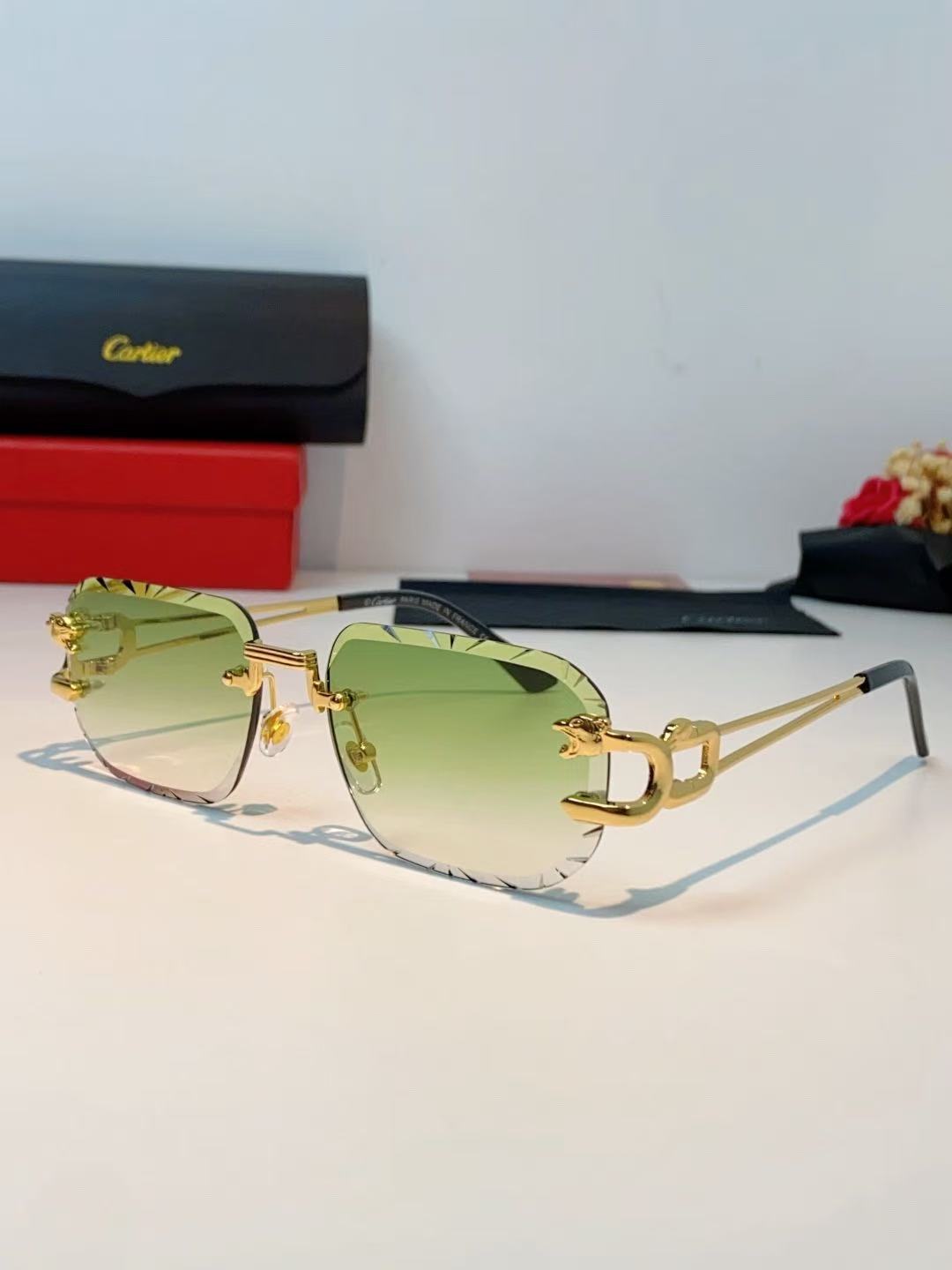 2026 New Gradient Square Rimless UV-Protection Sunglasses